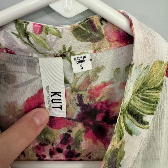 Kut from the Kloth Semi Sheer Floral Button Down Shirt Size Small Roll Tab - Picture 5 of 7